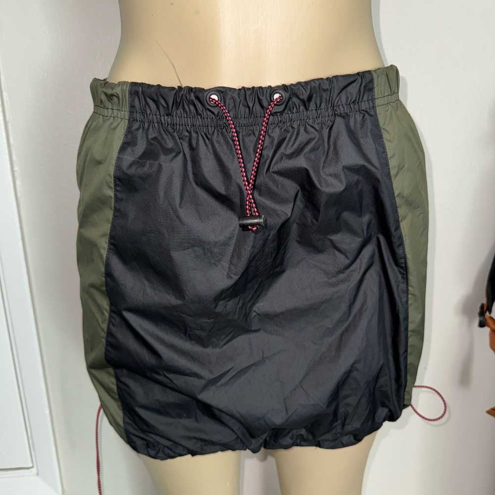 NIKE PUFFER SKIRT 💚